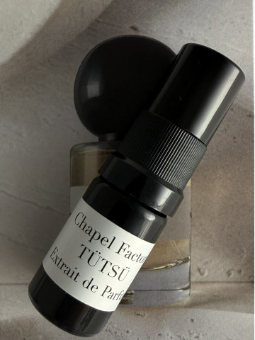 EXTRAIT DE PARFUM TÜTSÜ - Spray Dose D'essai 5ml